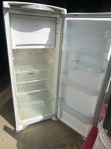 Geladeira cônsul 360 litro Frost free