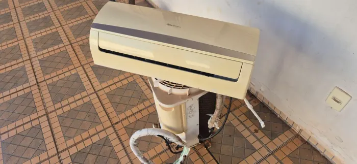 OPORTUNIDADE - Ar condicionado 9000btus - Springer
