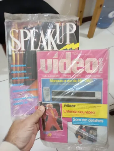 2 revistas vídeo news e speak UP lacradas