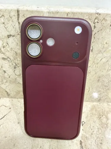 Capinha IPhone 17 vinho/bordo