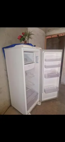 vendo geladeira, fogão, caixa d'água 500l