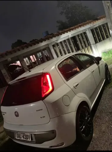 Fiat Punto Essence 1.6 Flex 16V 5P 2014
