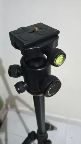 Tripé de alumínio profissional