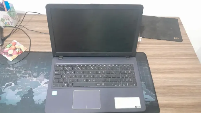 Notebook Asus i3 4gb Com defeito