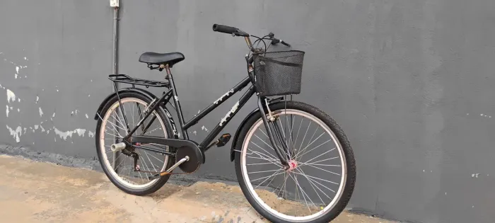 Vendo bicicleta feminina aro 26 adulto em ótimas condições de uso