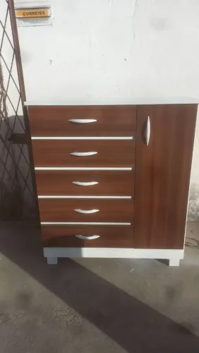 Vende se cômoda amadeirado