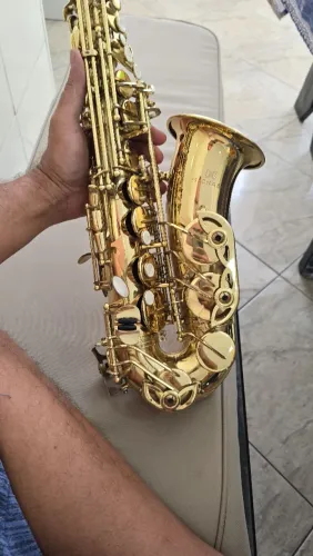 Sax alto Michael modelo WASM35 Estado de novo R$ 2.300.00