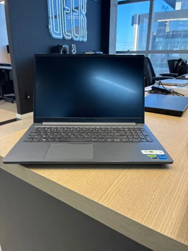 Notebook Gamer Lenovo LOQ 15IAX9E
