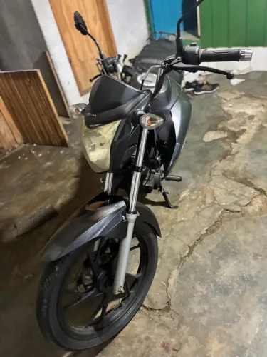 Moto 160