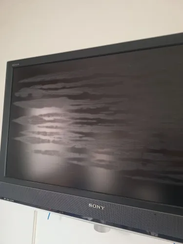 TV ANTIGA SONY BRAVIA TELA CRAQUEADA