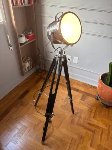 Luminária Tok&Stok - set de cinema