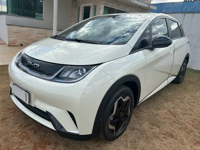 BYD Dolphin EV (Elétrico) 2024