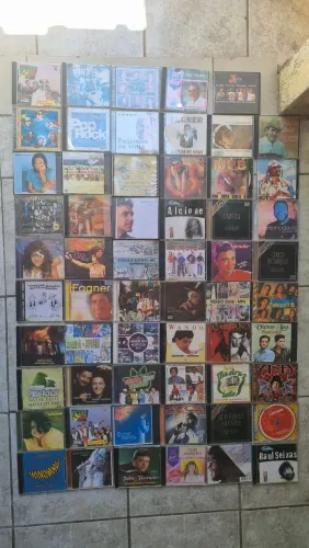 VENDO 59 CDS DE DIVERSOS CANTORES