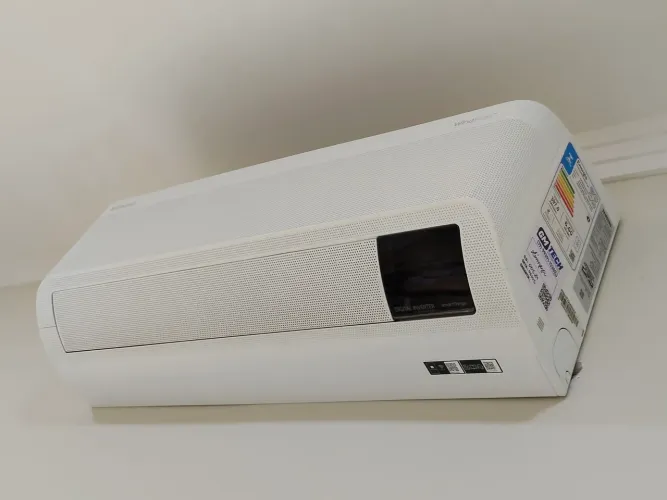 Condicionador de ar Samsung Wind free 9000