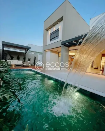 Casa em condomínio à venda, 3 quartos, 3 suítes, 4 vagas, Novo Mundo - Uberlândia/MG