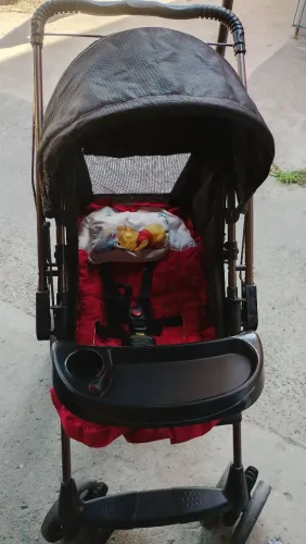 Vendo carrinho de bebê Galzerano todo completinho