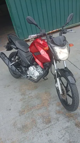 Moto a venda