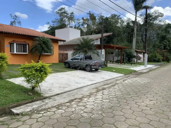 Casa com 5 quartos, Praia da Mococa, Caraguatatuba - R$ 899 mil, Cod: 1871
