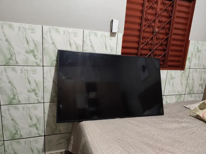 Vende-se smart  Tv Samsung 4k, 55 polegadas .     Apenas com tela quebrada 