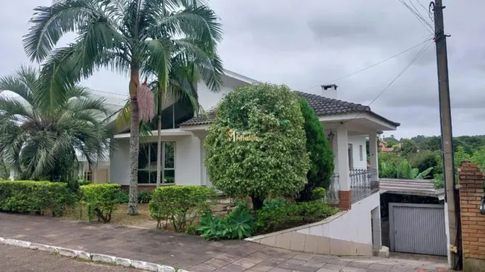 LINDA CASA CONDOMÍNIO CANTEGRIL - VIAMÃO RS Ref.: