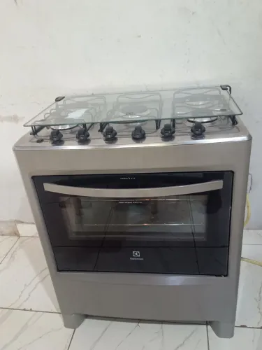 Fogão Eletrolux de inox 5 bocas TD ok só usar entrega a combinar