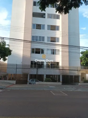 Apartamento com 03 quartos no Centro
