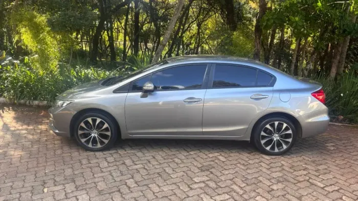 Honda Civic Sedan LXR 2.0 Flexone 16V Aut. 4P 2015