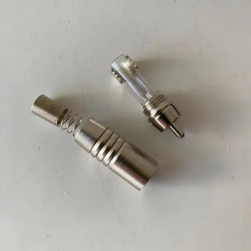 Rf182 Dois Plugs Santo Angelo Ninja P10 e RCA novos - 1 unidade de cada
