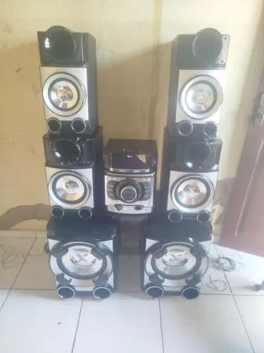 som LG defeito mais as caixas estão funcionando perfeitamente