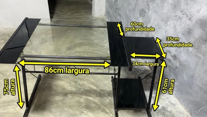 Escrivaninha de vidro