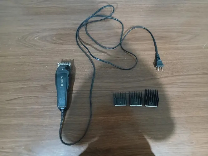 Maquina de cortar cabelo Marca Koka