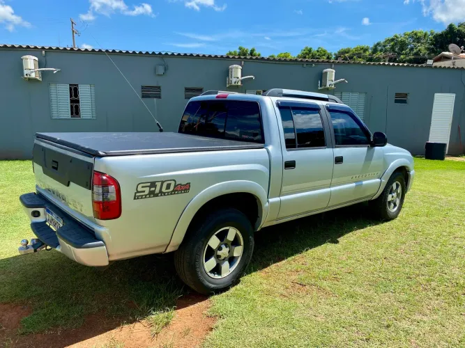 Chevrolet S10 Pick-up Exec. 2.8 4X4 CD TB Int.dies 2010