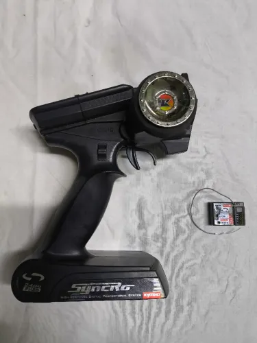 Controle original Kyosho KT201 com receptor 