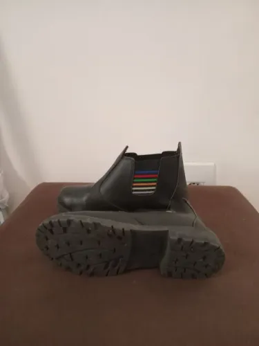 Bota infantil nova n° 33