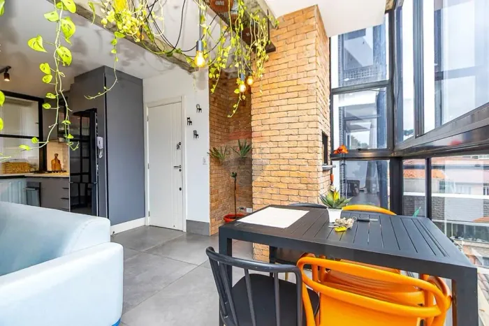 Apartamento 2 dormitórios e 2 vagas no Bairro Carioca. São Jose dos Pinhais