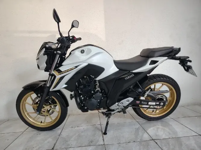 Yamaha FZ 25 FAZER 250 Branca