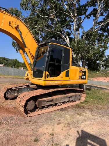 Escavadeira hidráulica komatsu Pc200