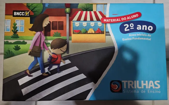 Kit livros Usados (TRILHAS 2 ano)