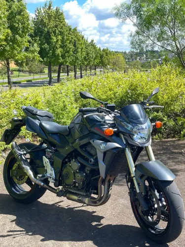 Suzuki GSR 750 - Ano 2015