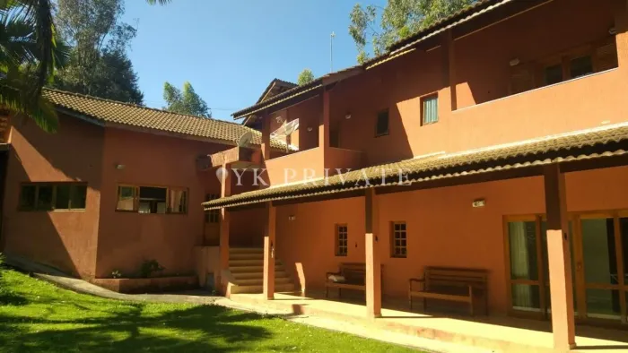 CONDOMÍNIO CAPITAL VILLE | CASA MOBILIADA EM TERRENO DE 1.160 m² COM 4 DORMITÓRIOS E EXCEL