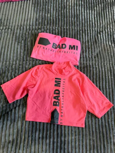 Doa-se roupas femininas (jovem) M