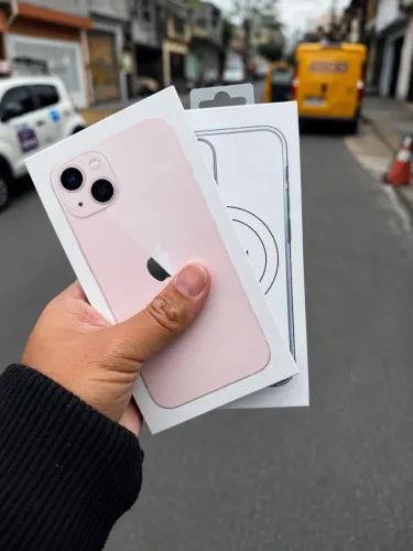iPhone 13
