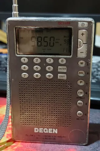 Rádio Degen DE1105 raridade, em ótimo estado