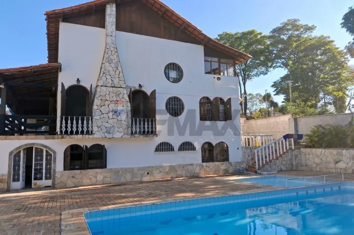 A venda oportunidade Única de Investimento na Pampulha: Sítio/Terreno Comercial com 2.600