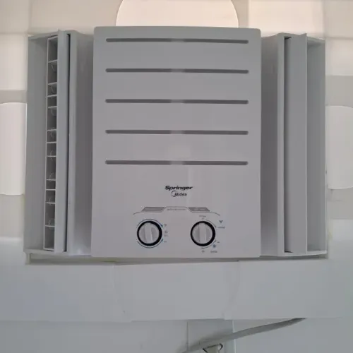 Ar-condicionado de Janela Springer Midea 10.000 BTUs - Semi Novo na Garantia