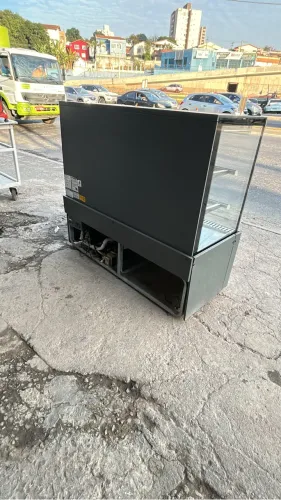 Vitrine refrigerada gourmet