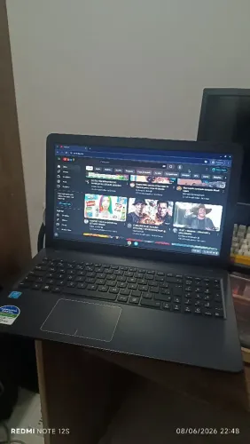 Notebook ASUS - seminovo
