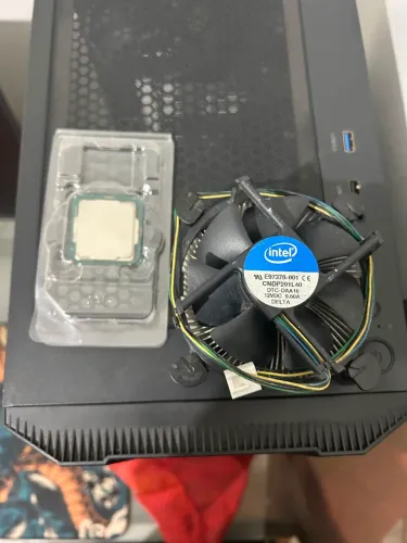 Processador Intel Core i5 9400F 2.90GHz LGA 1151 (Com Cooler Box)