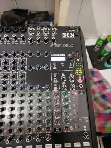 MESA RCF E24 PROFISSIONAL