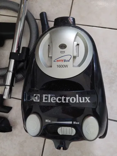 Aspirador de pó Eletrolux 1600W